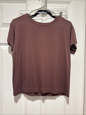 avocado Crewneck Tee in Mauve-Brown